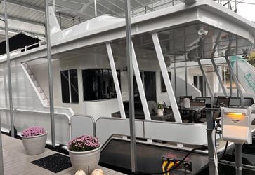 90' Fantasy 2007 Yacht For Sale